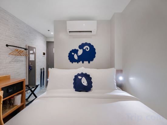 Kokotel Cebu Adira Room Type - Budget Double Room