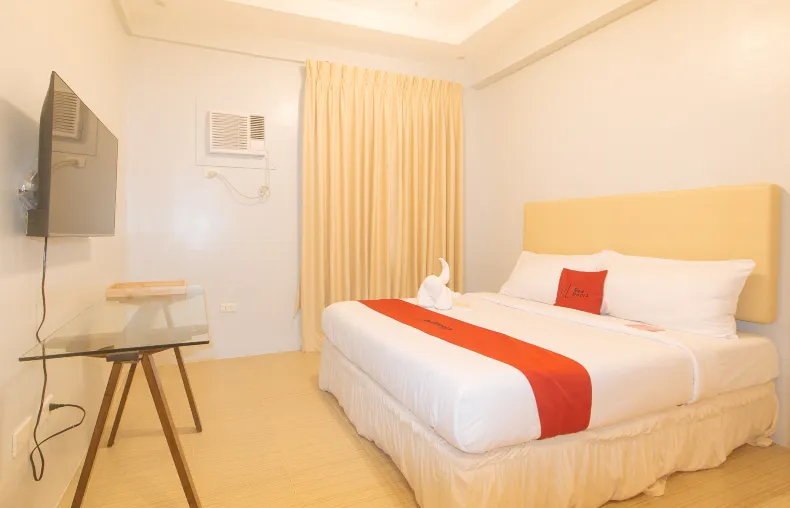 RedDoorz @ Zenova Hotel