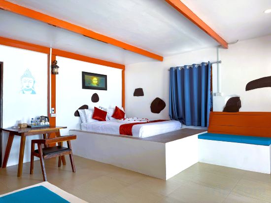 SoonNoeng Resort Room Type - Deluxe Beachfront Bungalow