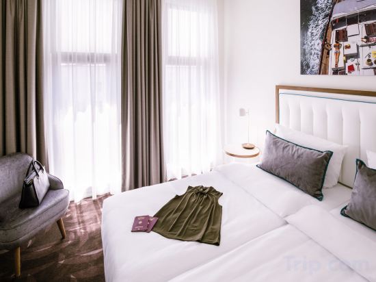 MOA BERLIN Room Type - Superior Room