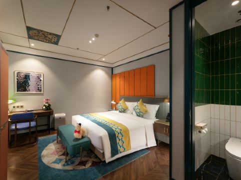 WOW HOTELS Room Type - Guestroom (Double bed)