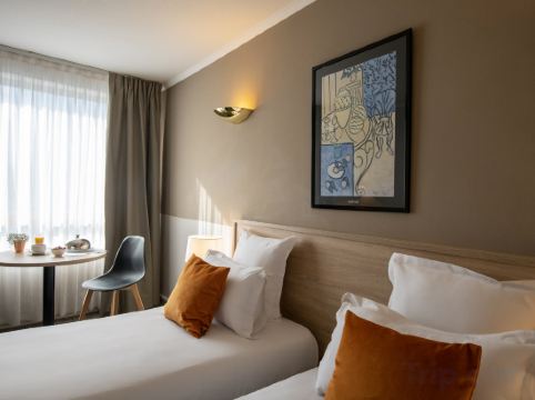 Le Cetai Cannes Beach Hotel - Tap to explore photos