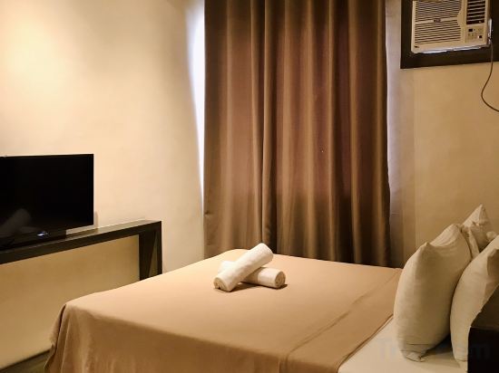 LEUX Hotel Alona Panglao - Tap to explore photos