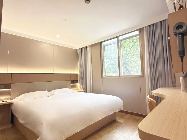 Pod Inn Hotel (Shanghai Hongqiao Airport Songhong Road Subway Station)