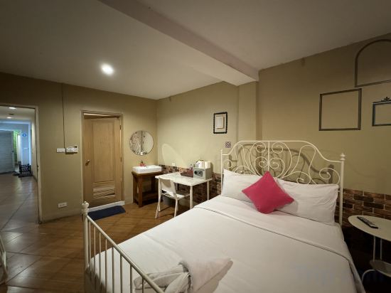 VX The Fifty - Hostel Room Type - Deluxe Two Queen Room