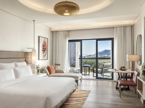 InterContinental Fujairah Resort - Tap to explore photos