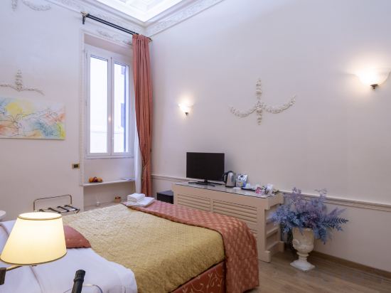 Suites Rome Room Type - Romulea King Deluxe Suite