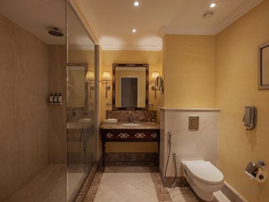 Sonesta Hotel Tower & Casino Room Type - Tower Double or Twin Room Sonesta Hotel Tower & Casino Room Type - Tower Double or Twin Room