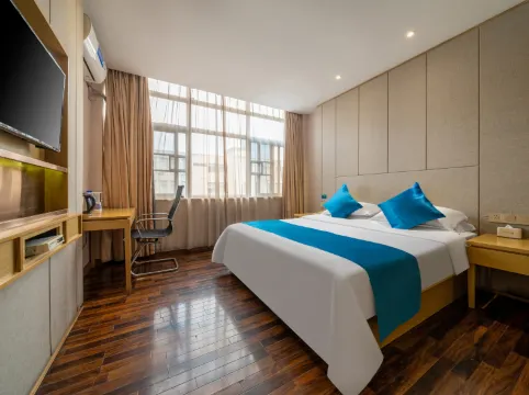 Unitour Hotel (Minzu Square Subway Station Guangxi Museum)