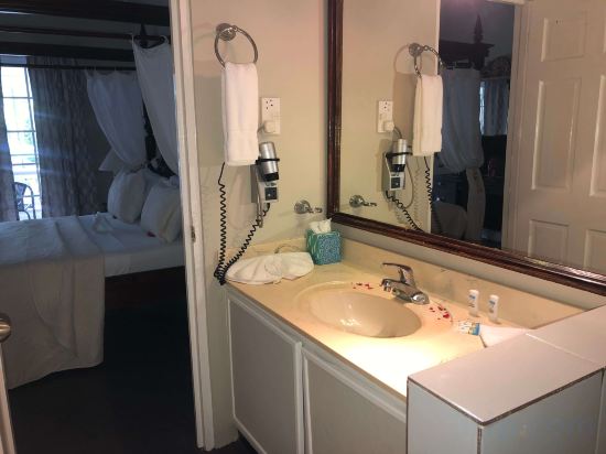 Marigot Beach Club and Dive Resort Room Type - Beachfront Studio