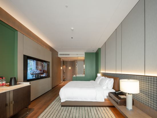 Shanghai HuHua Grand Hotel Room Type - River View King Room