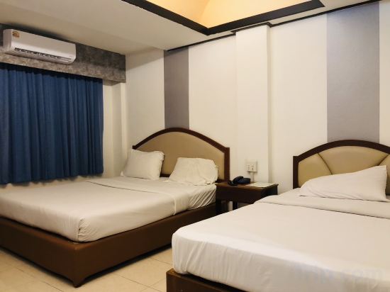 At Bangkok Hotel Room Type - Triple Room