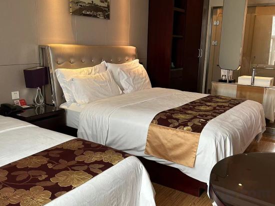 Baolong Homelike Hotel (Shanghai Changxing) Room Type - Family Room