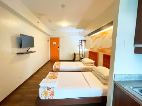 H Hotel Quezon City - Tap to explore photos