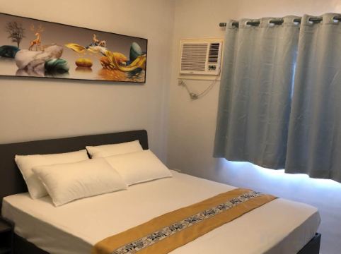 Coco hotel Room Type - Standard Queen Room