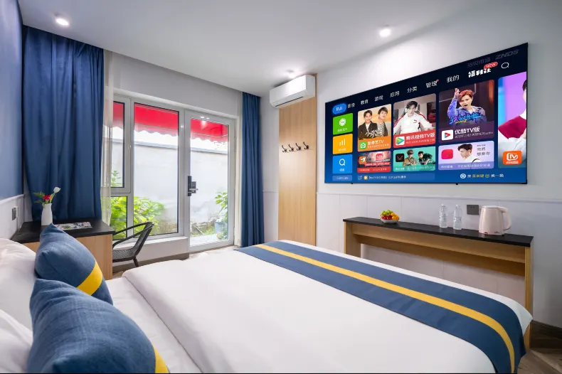 Floral Hotel·Beijing sifangting Liuhao courtyard hotel (Daxing international airport store)