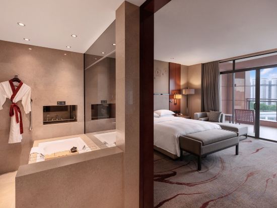 DoubleTree by Hilton Hotel Guangzhou - Science City Room Type - Ambassador Suite With Lounge Access