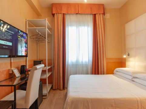 Hotel Jane Room Type - Small Double Room
