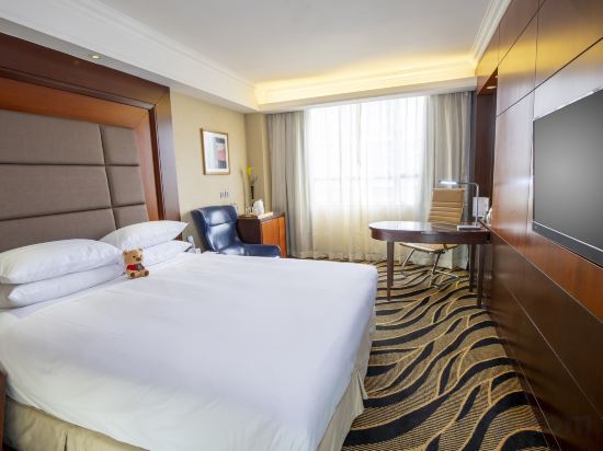 Metropark Hotel Kowloon - Tap to explore photos