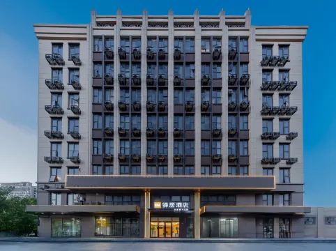 Ease Hotel (Shanghai Waigaoqiao Wuzhou Avenue Subway Station Branch)