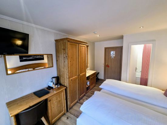 Hotel Bernerhof Grindelwald Room Type - Superior Double Room with Eiger View Hotel Bernerhof Grindelwald Room Type - Superior Double Room with Eiger View