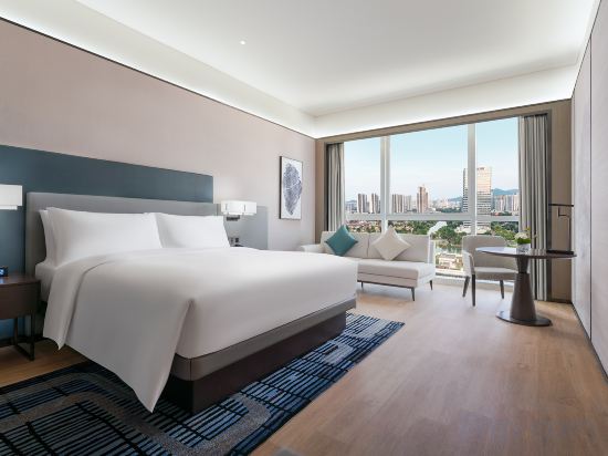 G Hotel GuangZhou Room Type - Deluxe,1 King,Guest Room,River View