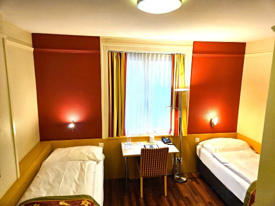 Hotel de la Paix Room Type - Twin Room