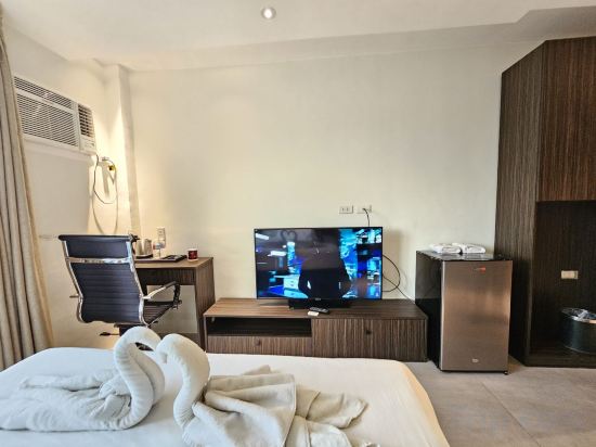 Valentino's Hotel Room Type - Premier Deluxe Room