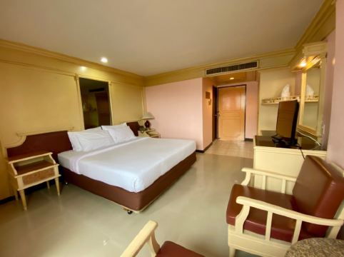 AA Hotel Pattaya Room Type - Superior Double Room