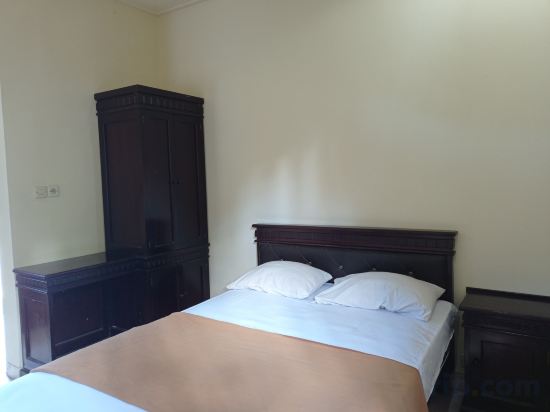 Hotel Mawar Sari Mitra RedDoorz Room Type - Standard Room
