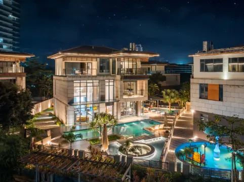 Q Jia · Pinyi Villa (Yangjiang Hailing Island Shili Yintan Store)