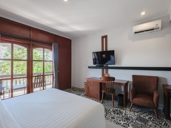 Brits Resort Lovina Room Type - Deluxe Double Garden View Room