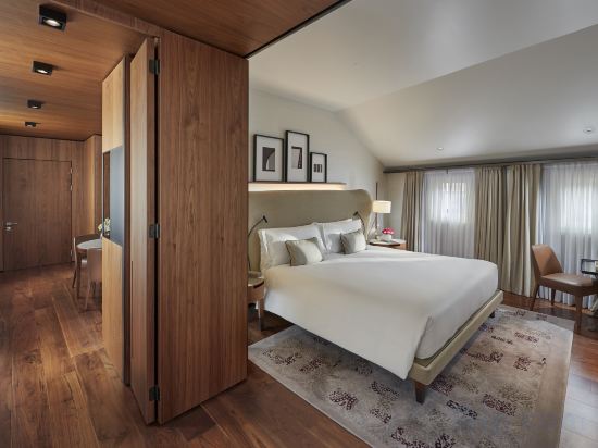 Mandarin Oriental, Milan Room Type - Deluxe Terrace Suite Mandarin Oriental, Milan Room Type - Deluxe Terrace Suite
