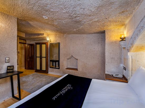 Stone House Cave Hotel Room Type - Junior Cave Suite