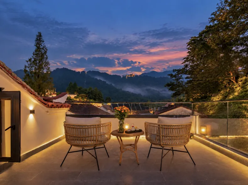 Jiuhua Mountain Puran Yunqi Homestay (Roushen Baodian)