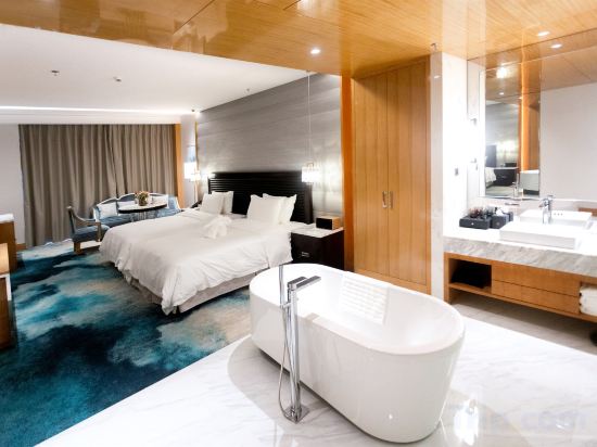Jinling Danyang Hotel Room Type - Executive Room (2 beds)