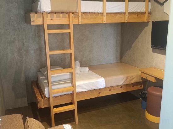 Ramos Hello Stay Cebu Room Type - Triple Room