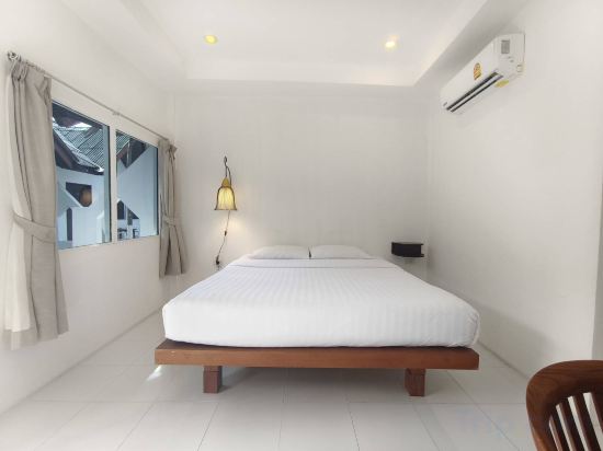 Hacienda Phuket Room Type - Deluxe Double Room