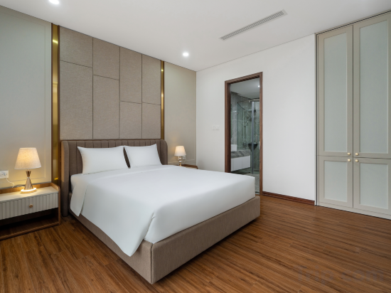 ARAVELLE SUITES Room Type - SIGNATURE 3 BEDROOM