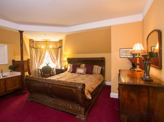 Queen Anne Hotel Room Type - Superior King Room