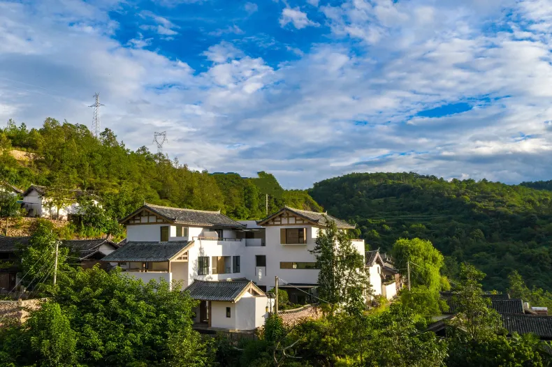 LUX* Tea Horse Road Sangushui