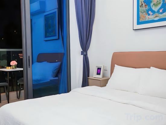 Phnom Penh Infinity Pool Down to $25/N - M Residence Room Type - Premium 2-bedroom And 1-living Room Suite Phnom Penh Infinity Pool Down to $25/N - M Residence Room Type - Premium 2-bedroom And 1-living Room Suite