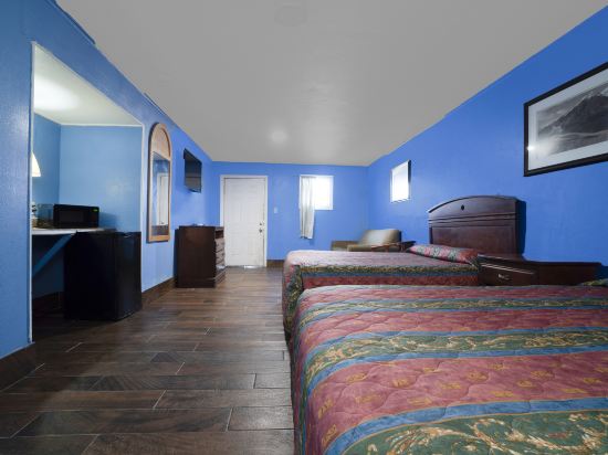 Motel 6 Hollywood - Tap to explore photos