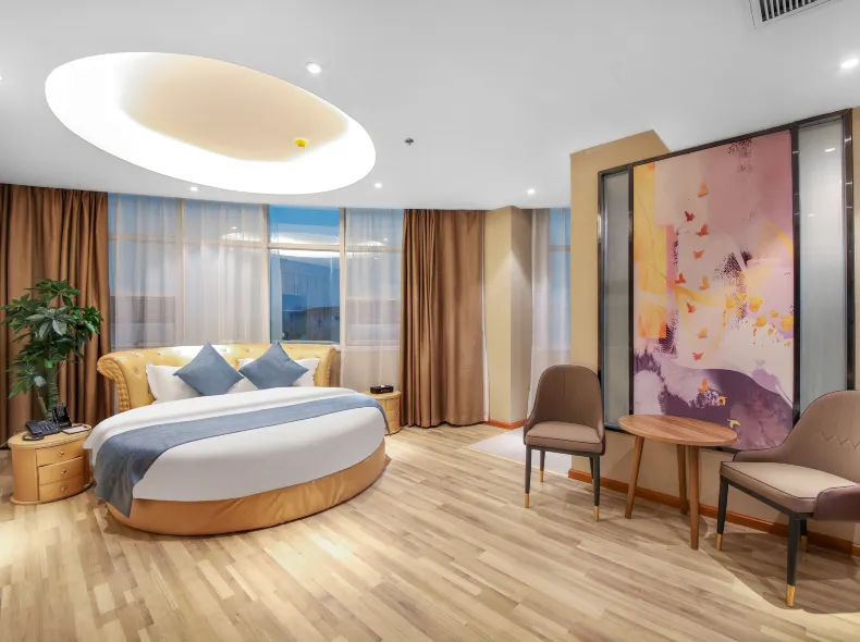 Elong R.YUN Hotel (Wuhan Dunkou Sports Center)