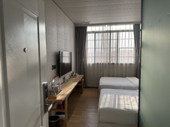 Jinju Boutique Hotel Room Type - Secluded Twin Room (Bright View + Premium Sleep Mattress)