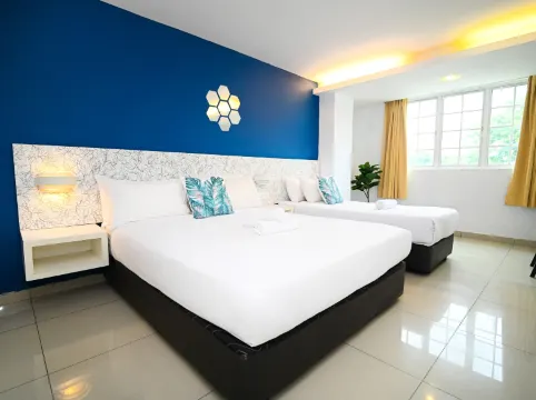 Swing & Pillows @ PJ SS2