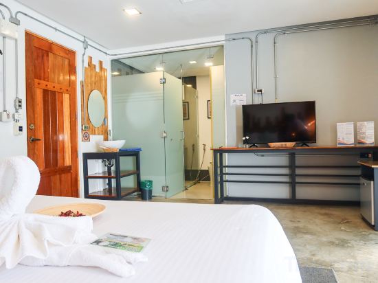 AV Suites Room Type - Deluxe Suite With Mountain View
