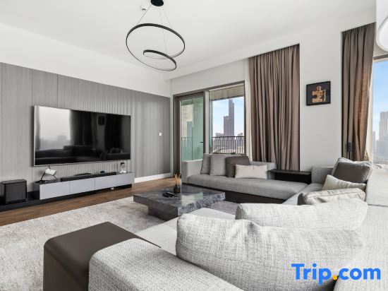 Luxury 2BR Walk-In Closet + Full Burj Khalifa View
