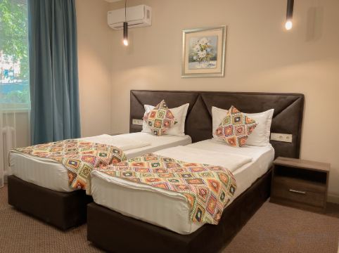 Silk Way Room Type - Large Double Room With 1 Bed Or 2 Single Beds With Private Bathroom 4 8