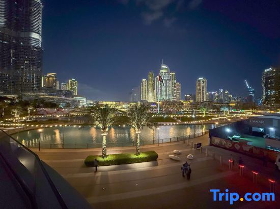 Sky-High Burj Khalifa and Fountain Views